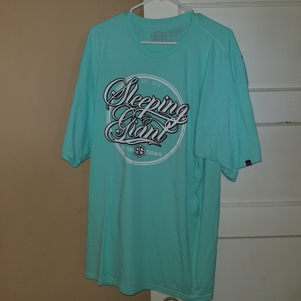 Men's Sleeping Giant t shirt size xxl